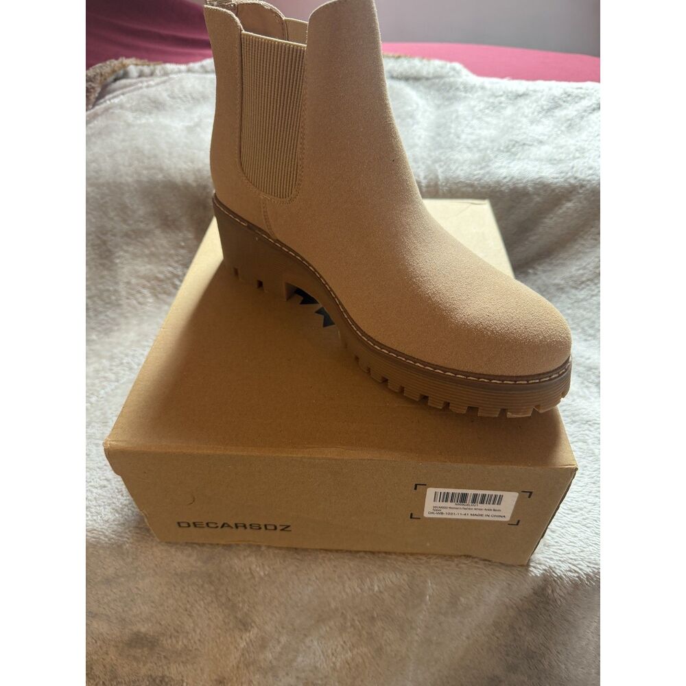 Decarsdz	Tan Heeled Bootie NIB	EU41 Vegan